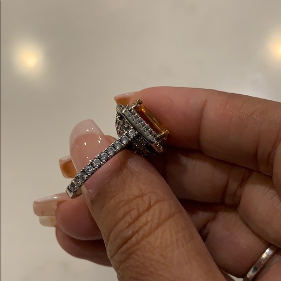 Ring - Picture 4 of 7